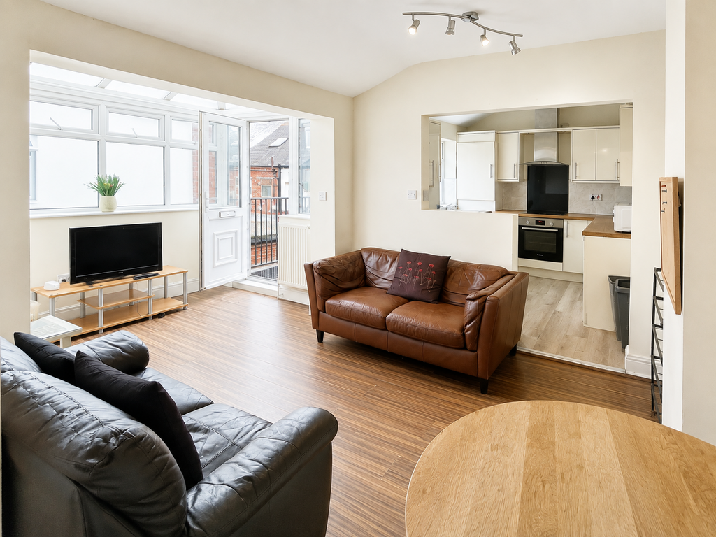 House in Sheffield, Sharrow Vale, Sharrow - View 2
