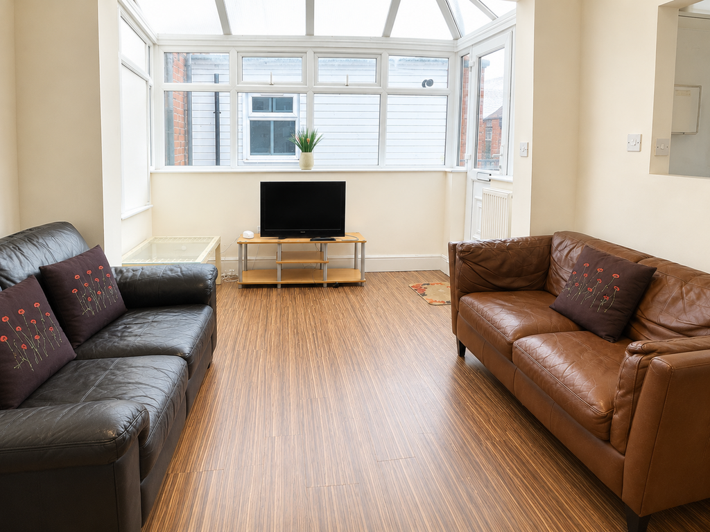 House in Sheffield, Sharrow Vale, Sharrow - View 3