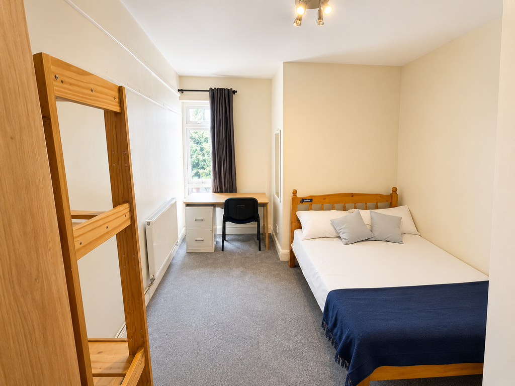 House in Sheffield, Sharrow Vale, Sharrow - View 4