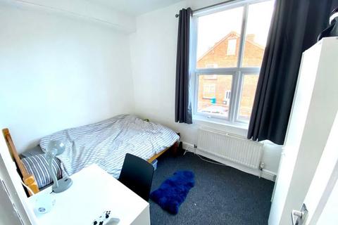 4 bedroom house share to rent, 97 Stalker Lees Road, Ecclesall