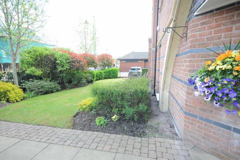 1 bedroom apartment for sale - Joules Court, Stone