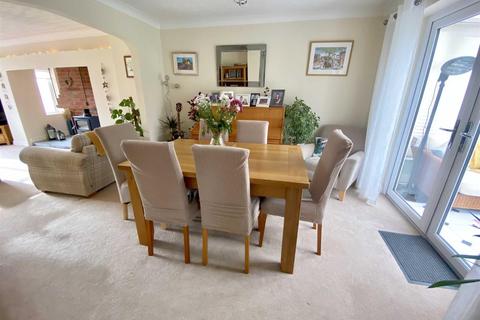 6 Augustine Close, Stone, ST15 8XX