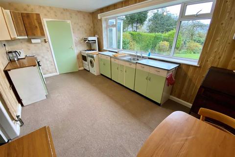 8 Birch Grove, Forsbrook, Stoke-on-trent, ST11 9PT