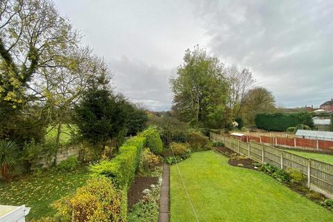 8 Birch Grove, Forsbrook, Stoke-on-trent, ST11 9PT