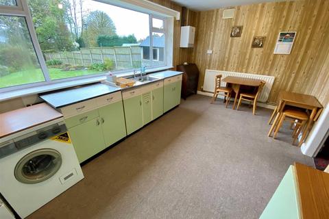8 Birch Grove, Forsbrook, Stoke-on-trent, ST11 9PT