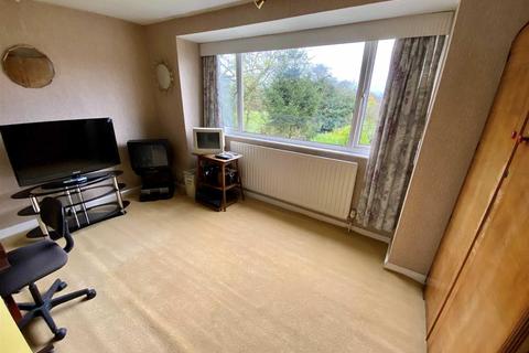 8 Birch Grove, Forsbrook, Stoke-on-trent, ST11 9PT