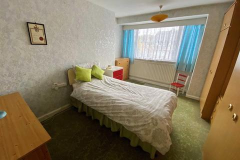 8 Birch Grove, Forsbrook, Stoke-on-trent, ST11 9PT
