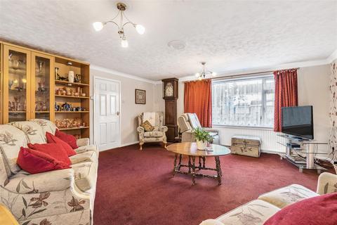 29 Barnstaple Road, Bedford, MK40 3AR