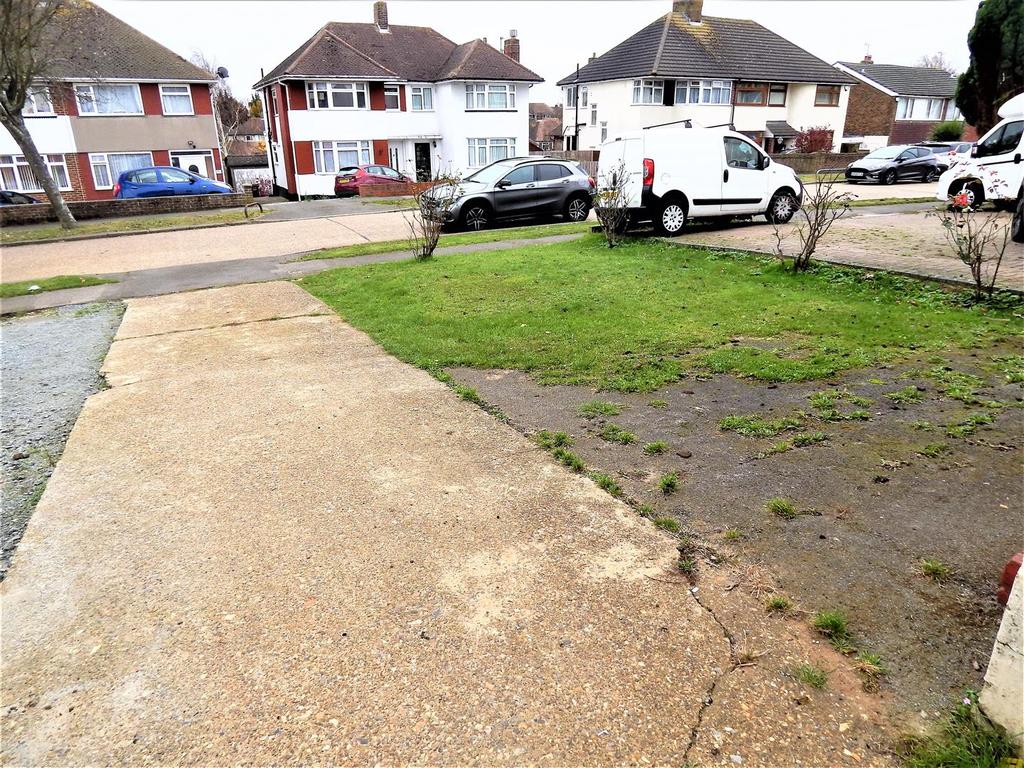 Greenway, Chatham 3 bed semidetached house £275,000