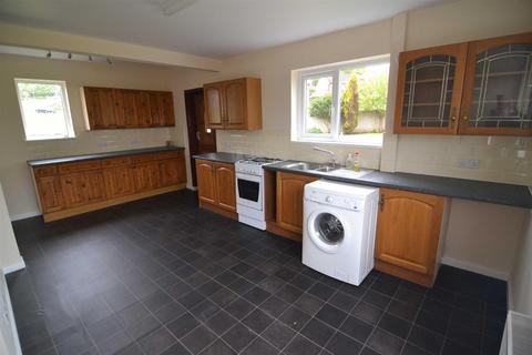 6 Springdale Crescent, Bradford, BD10 9QR