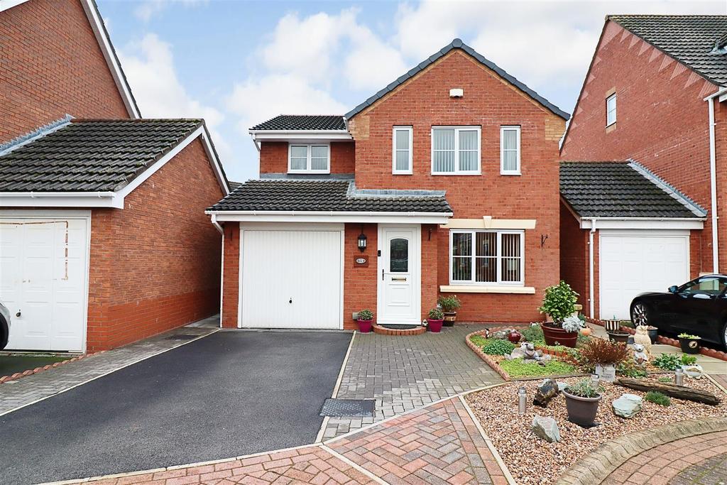 Lilac Road, Brough 3 bed detached house £275,000