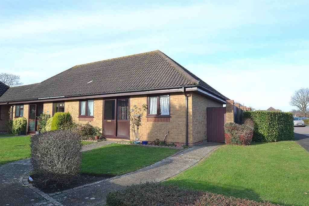 The Cedars, Hailsham 1 bed semidetached bungalow £165,000