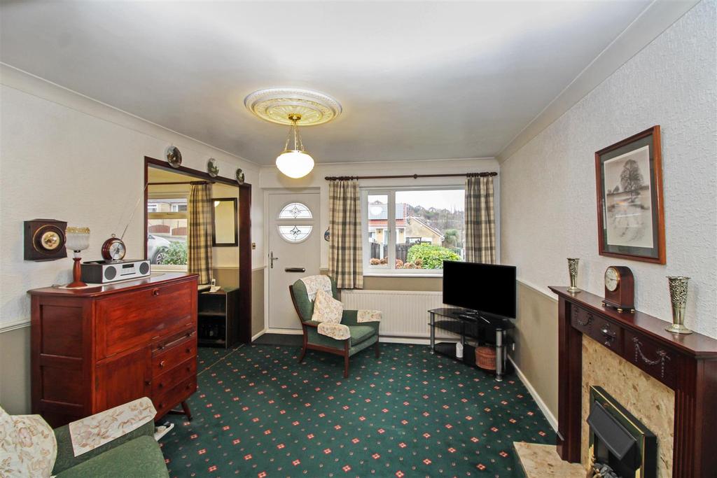 Manor Approach, Kimberworth, Rotherham 2 bed semidetached bungalow £