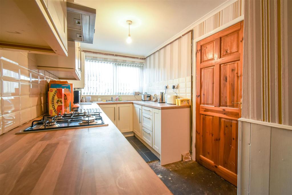 Windermere Close, Blackburn 3 bed end of terrace house £100,000