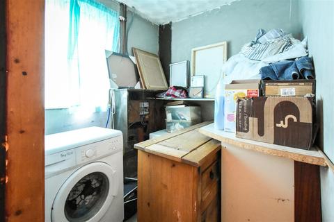 15 Windermere Close, Blackburn, BB1 5LR