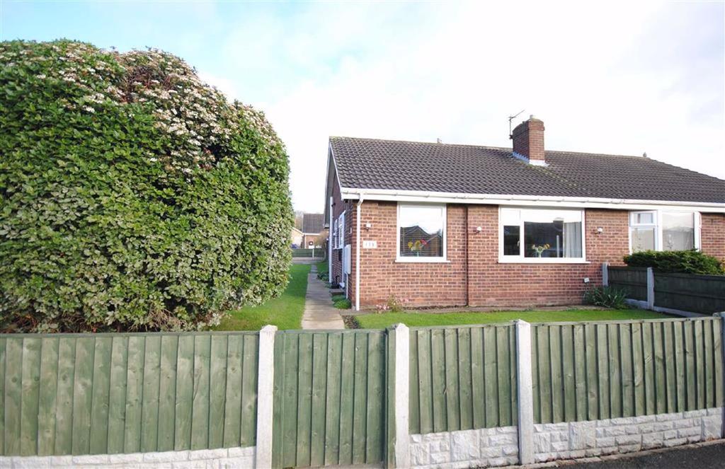 Sandgate Drive, Kippax, Leeds, LS25 2 bed semidetached bungalow £210,000