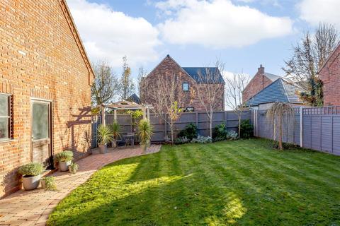 1, Summer Hollow Broadmore Green, Rushwick, Worcester, WR2 5TE