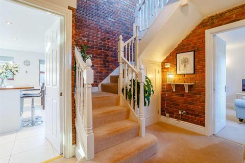 1, Summer Hollow Broadmore Green, Rushwick, Worcester, WR2 5TE