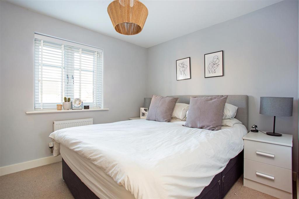 8 Fantasia Drive 290258 (11).jpg