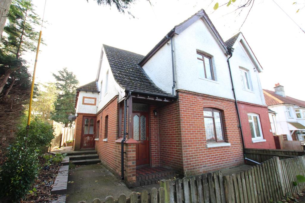 Fair Oak Road, Eastleigh 3 bed semidetached house £315,000