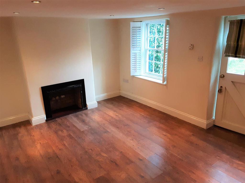 Sitting Room 2.jpg