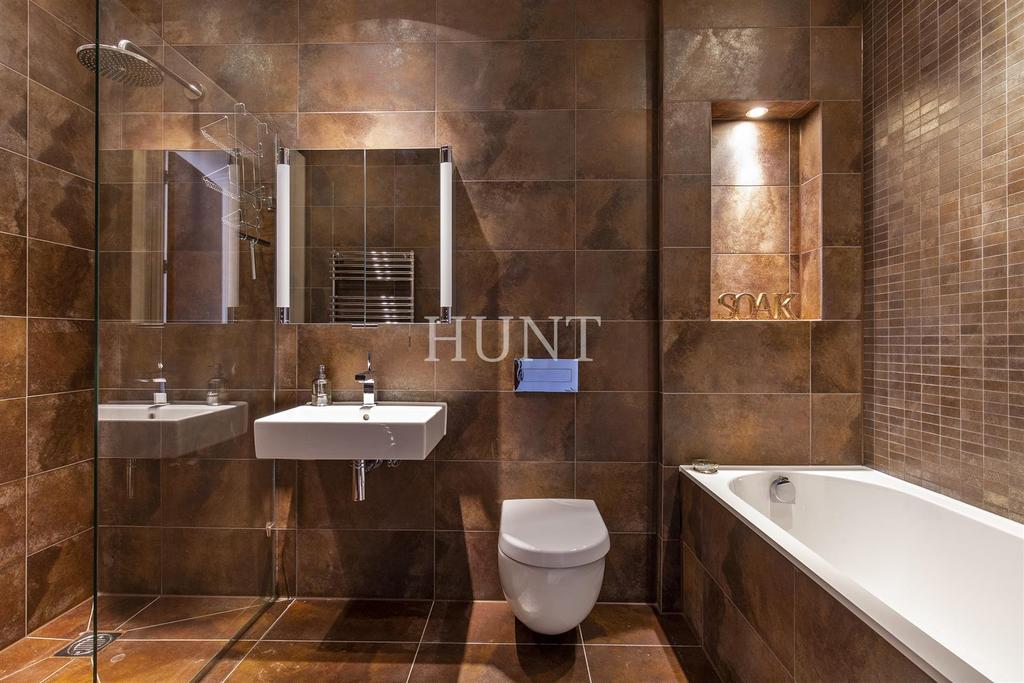 En suite bathroom