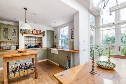 5 bedroom house to rent - Pyrland Road London N5