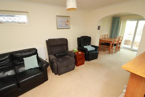 16 The Willows, Yate, Bristol, BS37 5XL