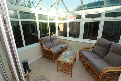 16 The Willows, Yate, Bristol, BS37 5XL