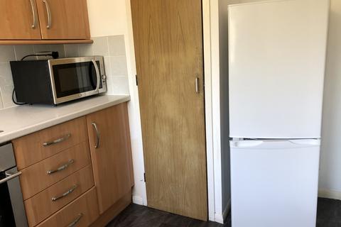 3 bedroom terraced house to rent, The Paddocks, Cambridge, Cambridgeshire, CB1