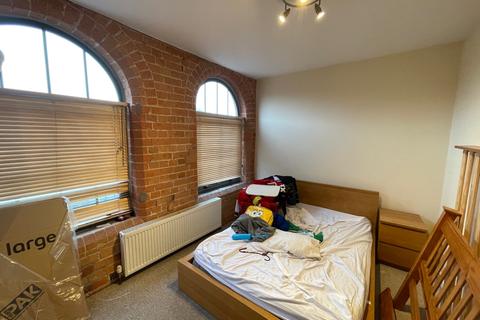 3 bedroom flat to rent - Longden Mill