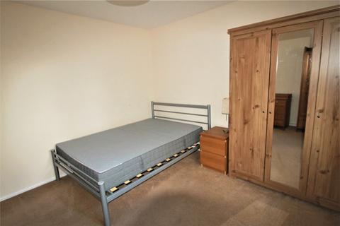 2 bedroom flat to rent, Maybury Court, Harrow, HA1 4YL