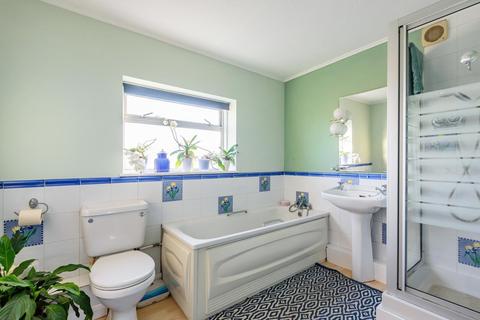 6 Bourne Road, Godalming, GU7 3NQ