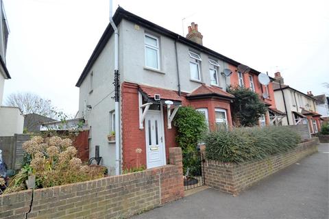 18 Sandycombe Road, Feltham, TW14 9BJ