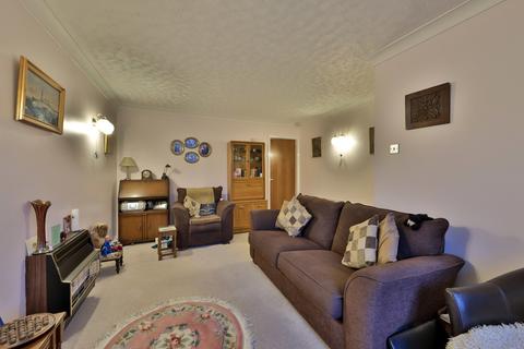3 bedroom semi-detached house for sale - Beverley Gardens, Dodsworth Avenue, York, North Yorkshire