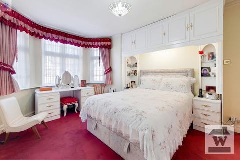 4 bedroom semi-detached house for sale - Thornbury Road, Isleworth