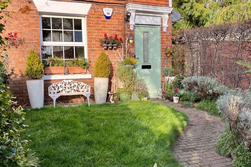 Howland Road, Marden 3 bed semidetached house £450,000