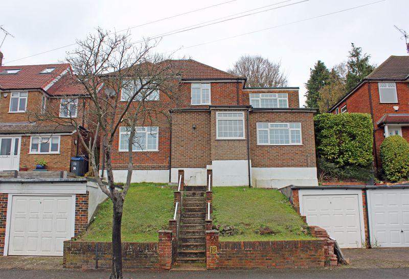 Hyde Road, Sanderstead, Surrey 4 bed detached house £750,000