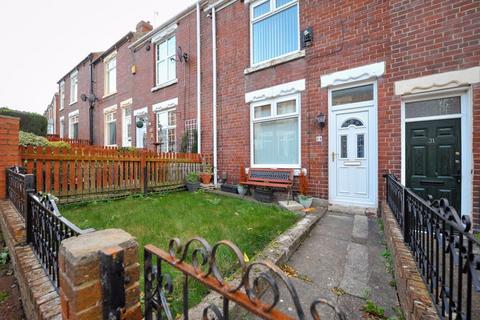 2 bedroom terraced house to rent, Helmsdale Avenue, Gateshead