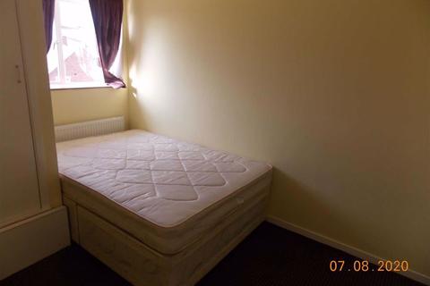 3 bedroom apartment to rent - Clare Road, Stanwell, Middlesex