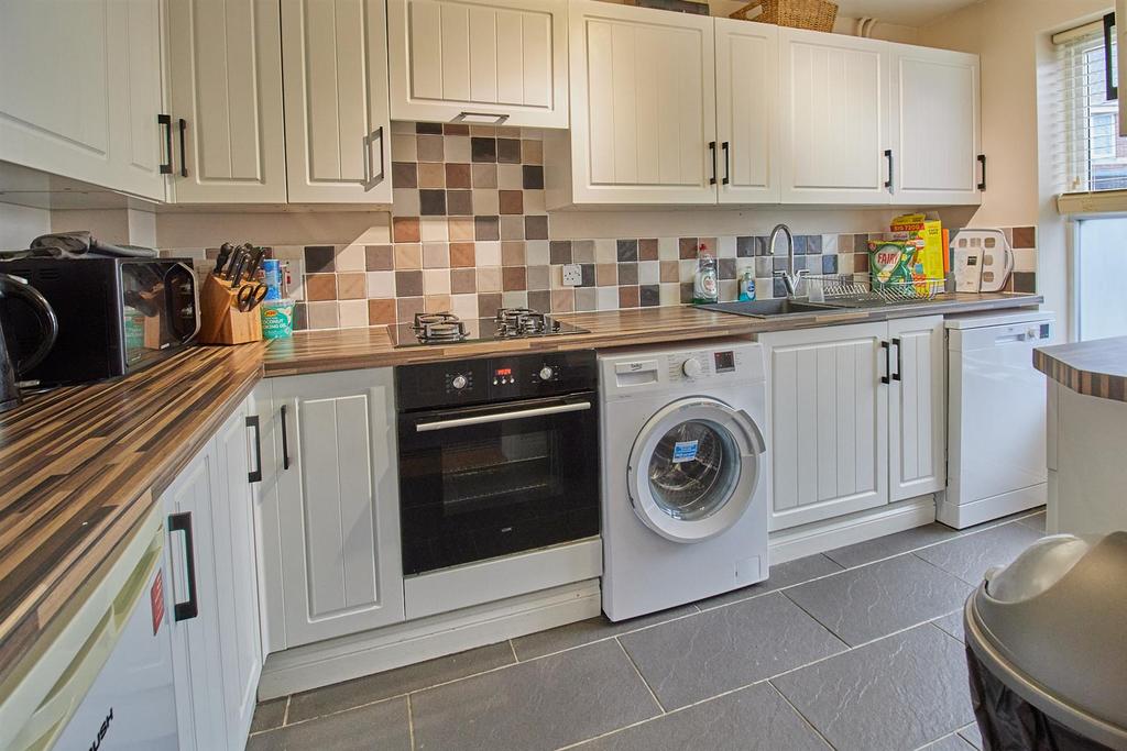 Jubilee Drive, Earl Shilton 3 bed semidetached house £230,000