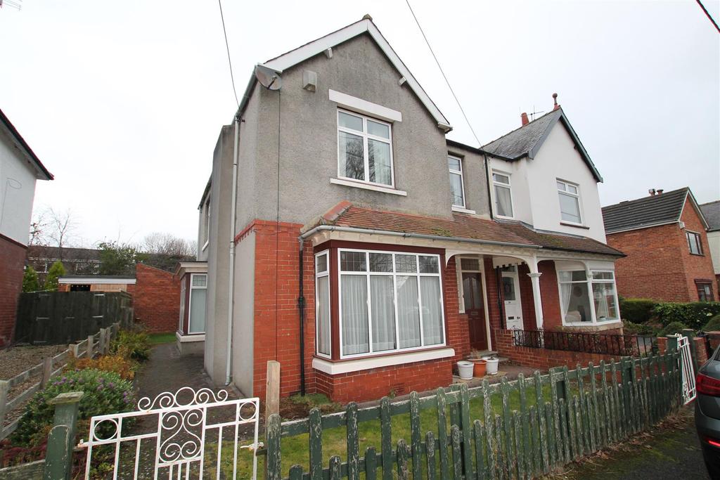 St. Marys Avenue, Crook 3 bed semidetached house £210,000