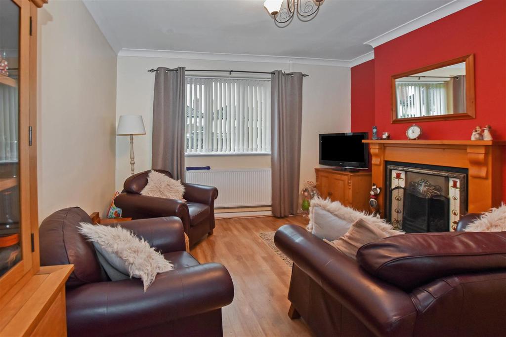 Rosedale Grove, Hull 3 bed semidetached house £150,000