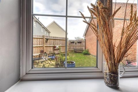 18 Brinklehurst Drive, Bexhill-on-sea, TN40 2FL