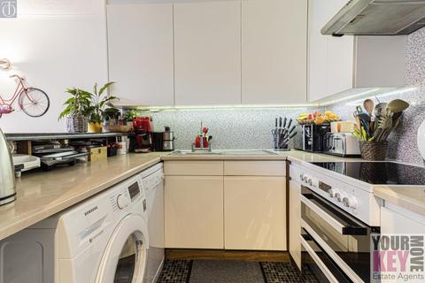 1 bedroom flat for sale - Anthony Road, London,SE25 5HP