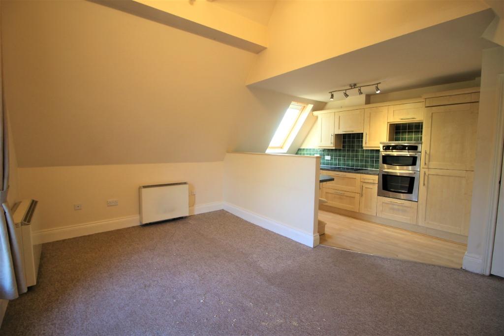 Neilston Rise, Bolton, BL1 2 bed flat £115,000