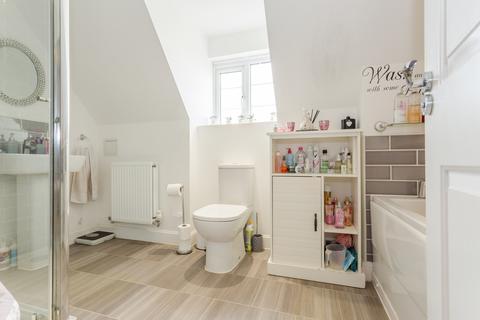 29 Bobbins Way, Buckingham, MK18 7SA