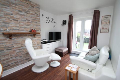 2 bedroom maisonette for sale - Cambria Gardens, Stanwell, Middlesex, TW19