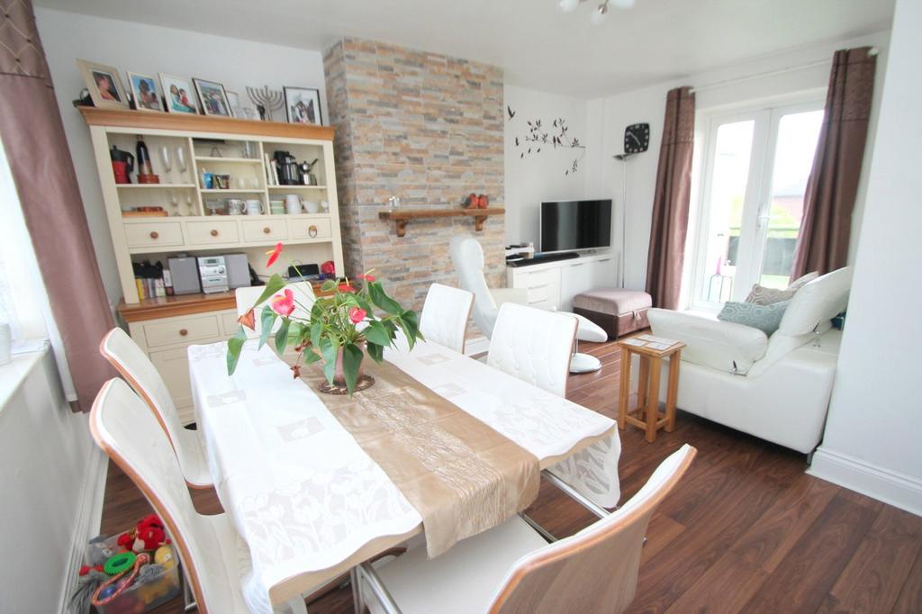 Lounge/Diner
