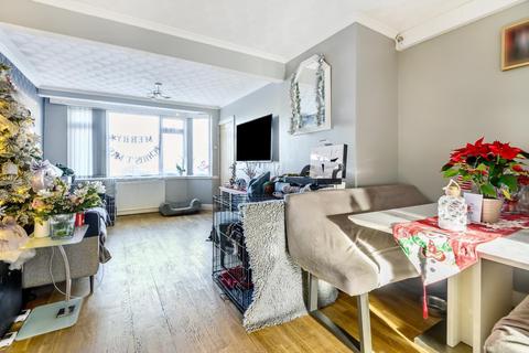 55 Rydens Way, Woking, GU22 9DG